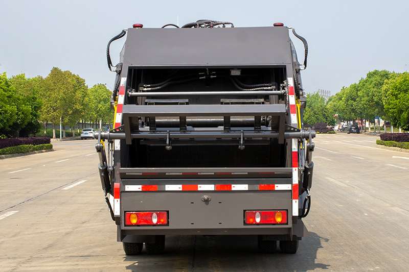 东风F3  23款压缩垃圾车 7方